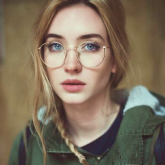 Девушка